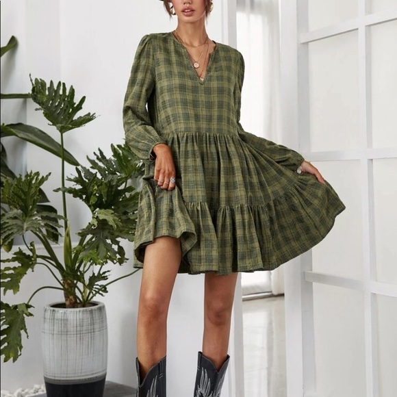 Plaid ruffle hem lantern sleeve blouse plum - Picture 12 of 16